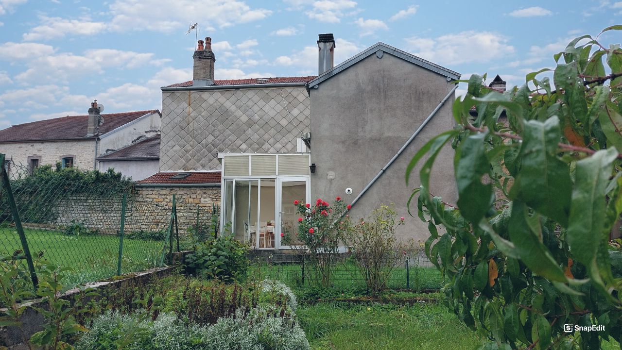 VAUVILLERS Maison Vauvillers 110 m² jardin garage 2
