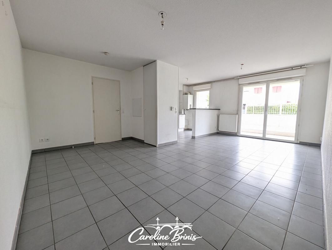 MERIGNAC APPARTEMENT AVEC PARKING/TERRASSE - MERIGNAC CAPEYRON - T3 DE 68 m² 3