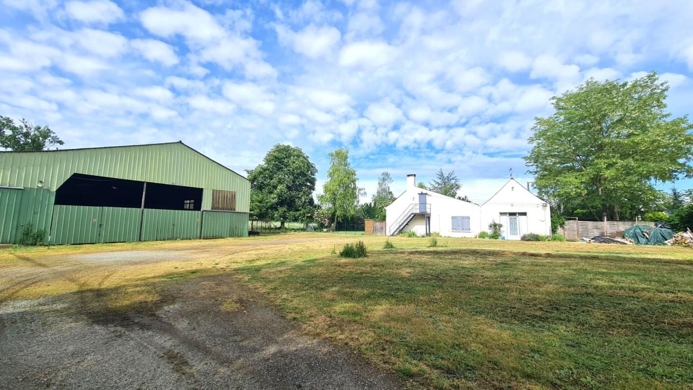 BRISSAC-QUINCE Exclusivité : Ancien corps de ferme avec fort potentiel + rendement locatif ? Proximité Château de Brissac (Anjou) 2