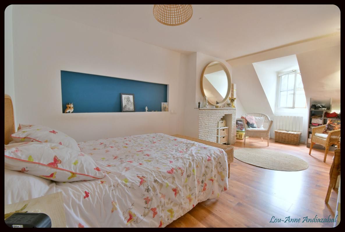 PAU PAU MONTPENSIER - T2 RENOVE - 168 000 2