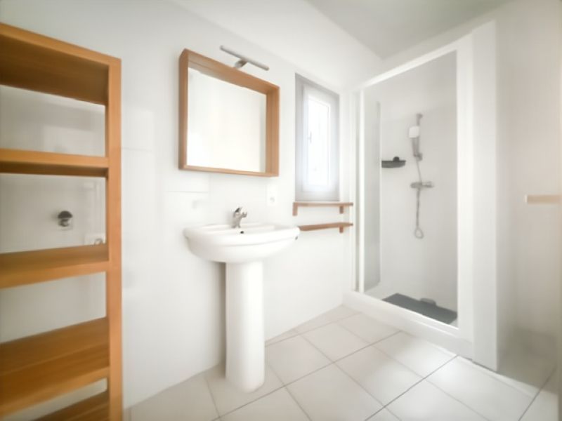 MONTAGNAC Appartement  3 pièce(s) 72m² habitable 4