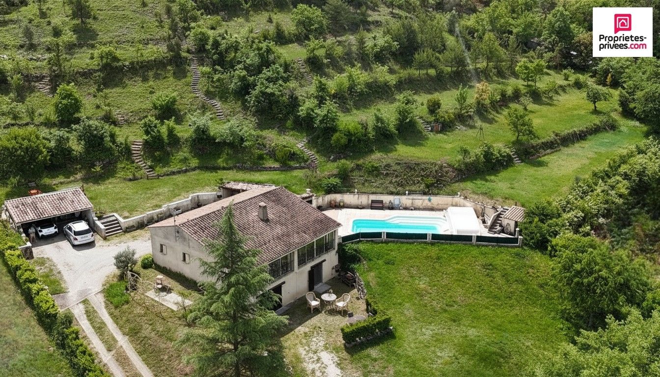 ESPARRON-DE-VERDON Maison Esparron De Verdon 5 pièce(s) 120 m2 avec Piscine et Garage 2