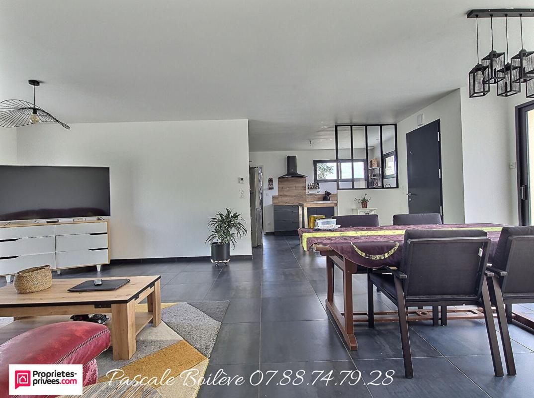 VERNANTES Beau pavillon de plain-pied de 2021 - 122 m² - 4 chambres - Vernantes (49390) 4