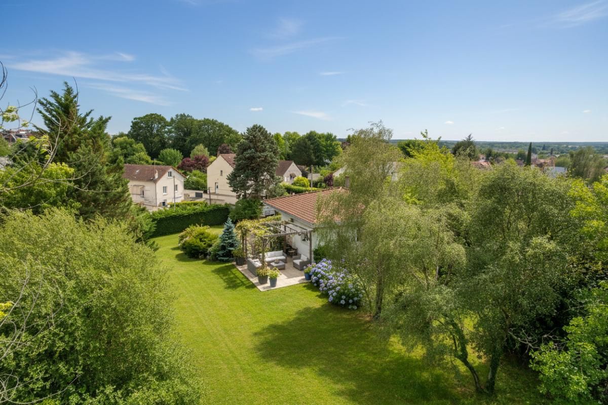 VIERZON Maison Vierzon 4 pièce(s) 159 m2 3