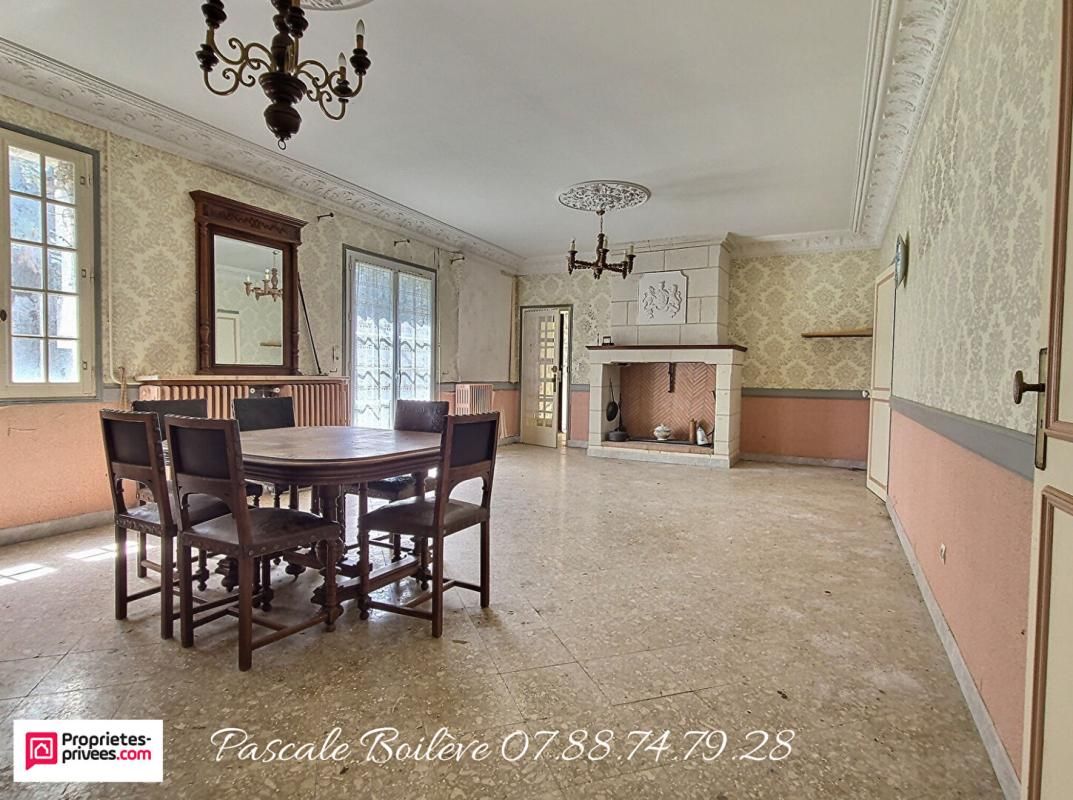 VERNANTES Maison avec diverses dépendances et appartement - VERNANTES (49390) 4
