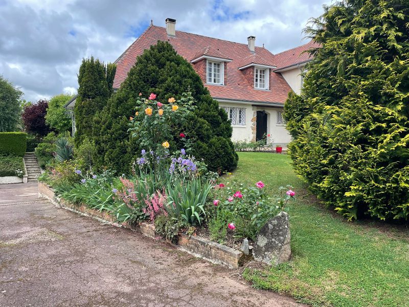 LE VIGEN Maison familiale de charme style périgourdin - Quartier résidentiel recherché proche Limoges 3