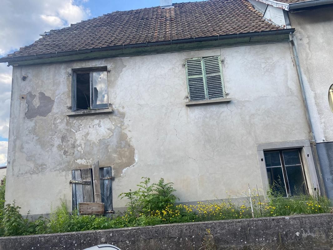 FELLERING Spécial investisseur  Maison à rénover entièrement Fellering 68470 2