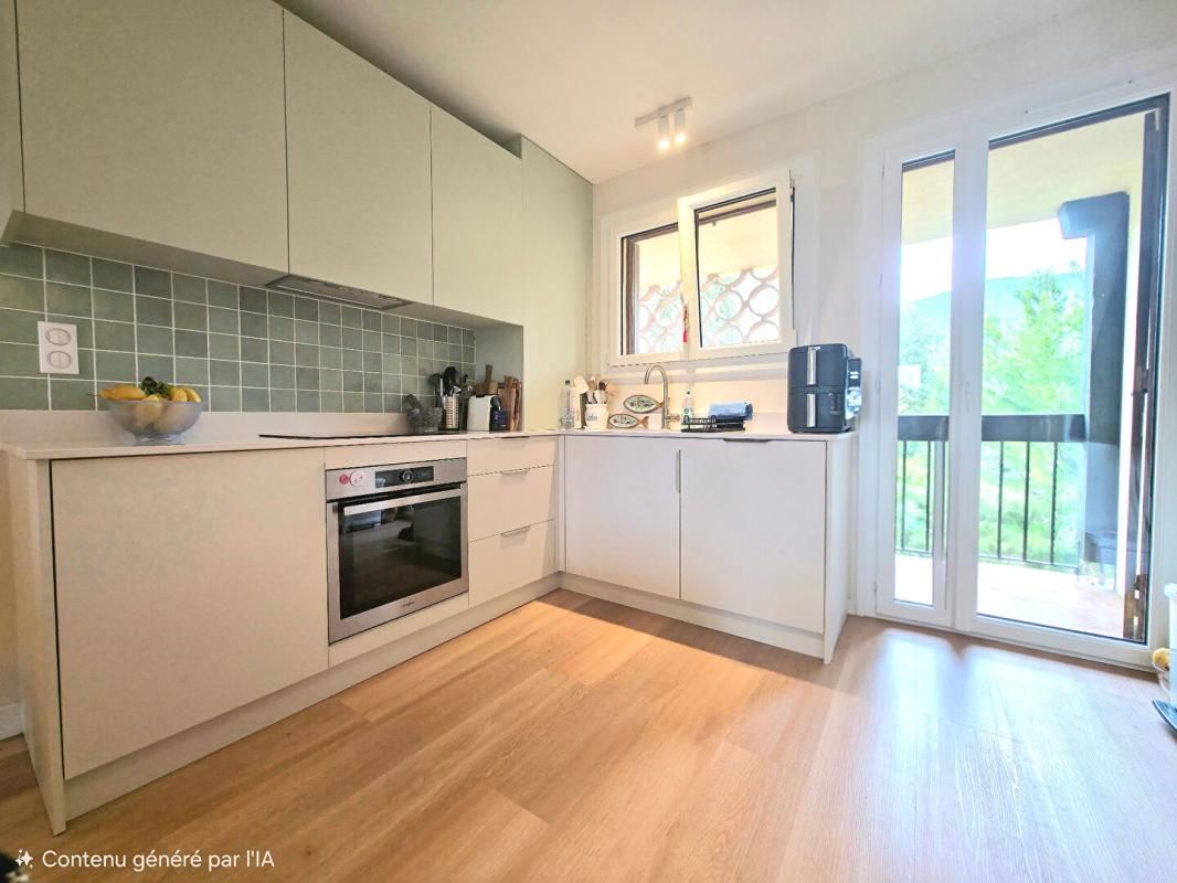 LE LAVANDOU Appartement Le Lavandou 2 pièce(s) 50 m2 AVEC TERRASSE ET PARKING 2