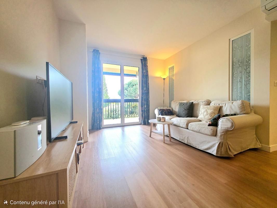 LE LAVANDOU Appartement Le Lavandou 2 pièce(s) 50 m2 AVEC TERRASSE ET PARKING 4