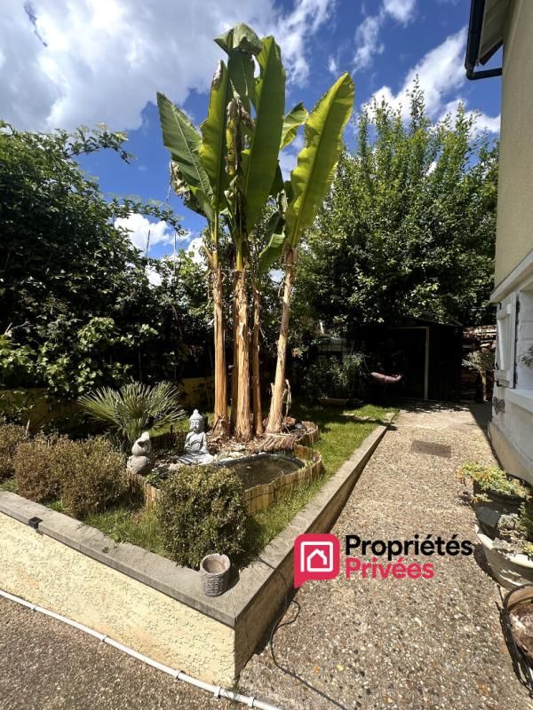 VIARMES Charmante maison familiale avec jardin, terrasses et dépendance 115 m2 1