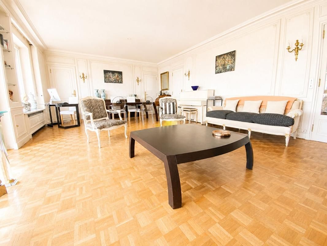 PARIS-12E-ARRONDISSEMENT Appartement 127 m2 avec 3 chambres et balcons 4