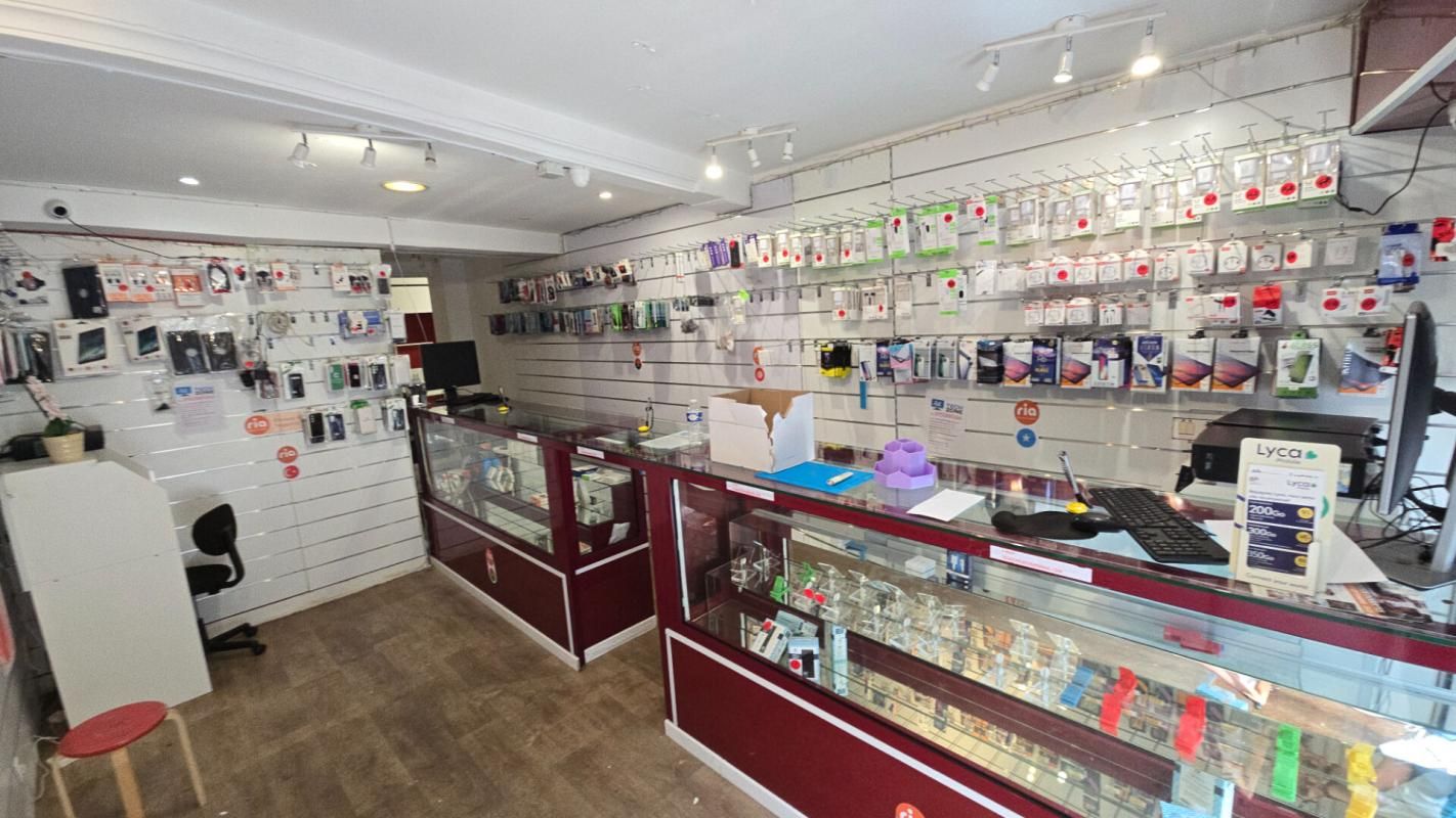 DREUX DREUX, CENTRE VILLE - LOCATION LOCAL COMMERCAIL 72 m² 2