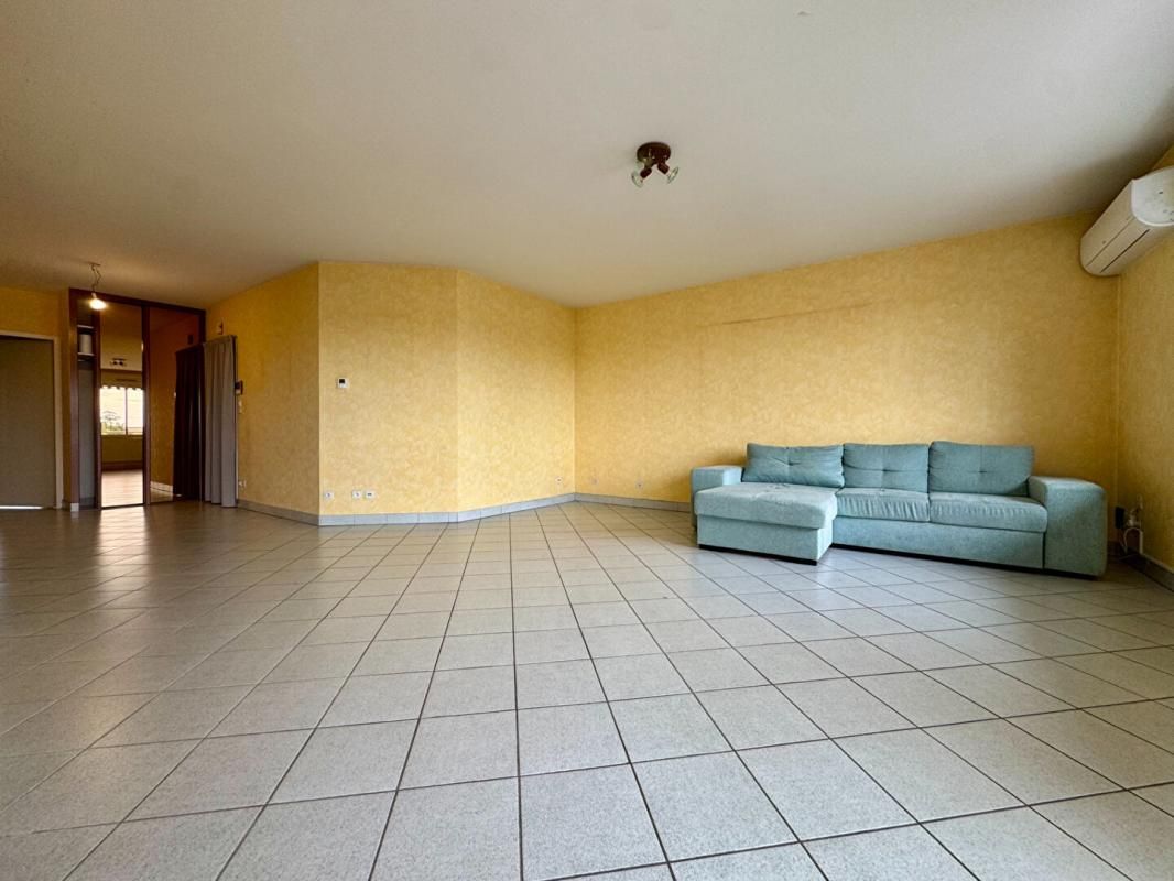 BRON Appartement Bron 3 pièce(s) 81 m2 2