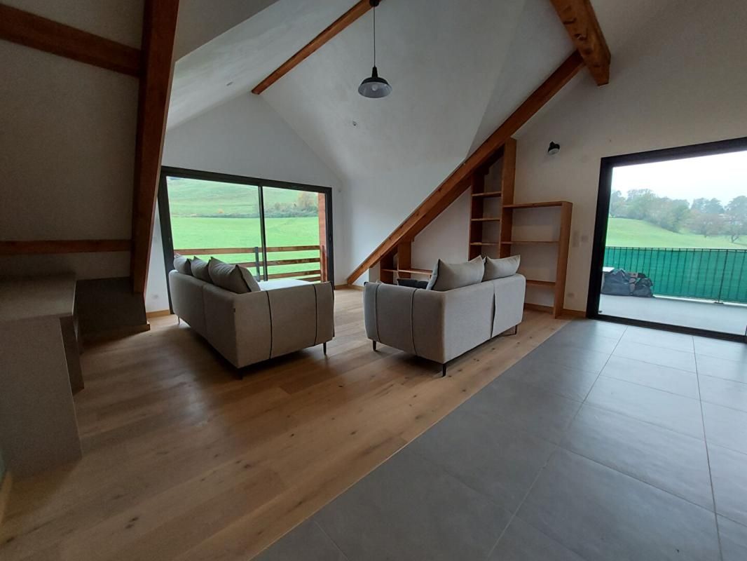 SAINT-JORIOZ St Jorioz : Appartement de standing, 108m², terrasse de 33 m²,3 chs dont une suite parentale, cellier, cave et parking privatif 3