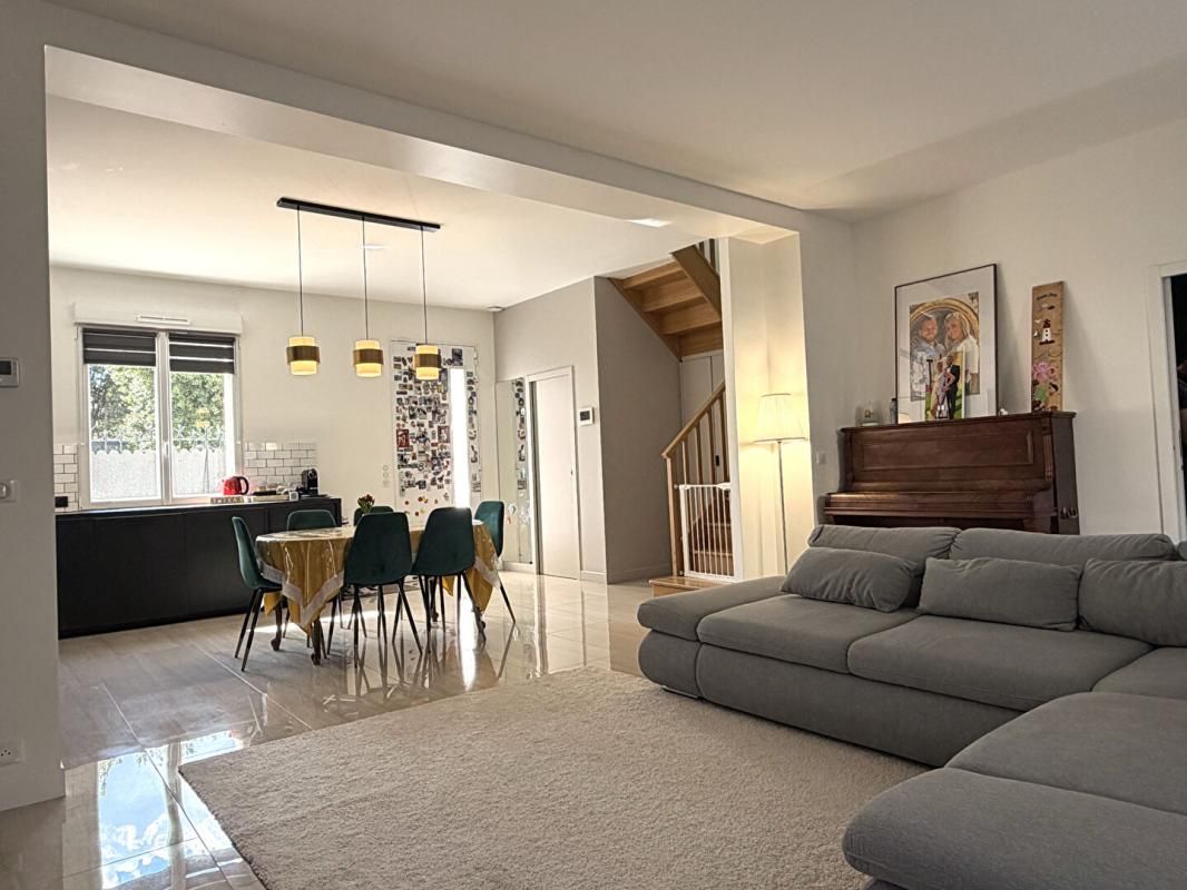 CHOISY-LE-ROI Maison Choisy-le-roi 4 pièce(s) 97.29 m2 1