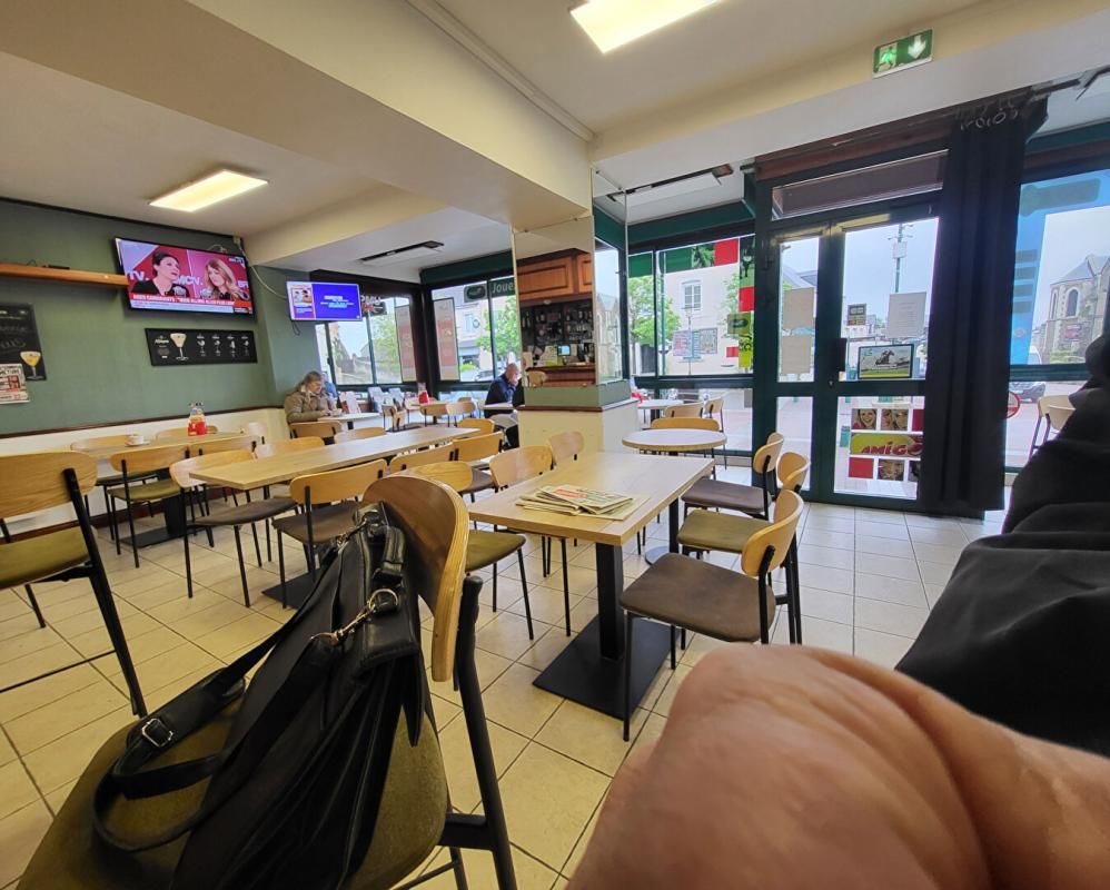 LE MANS Bar, FDJ avec terrasse et logement 3