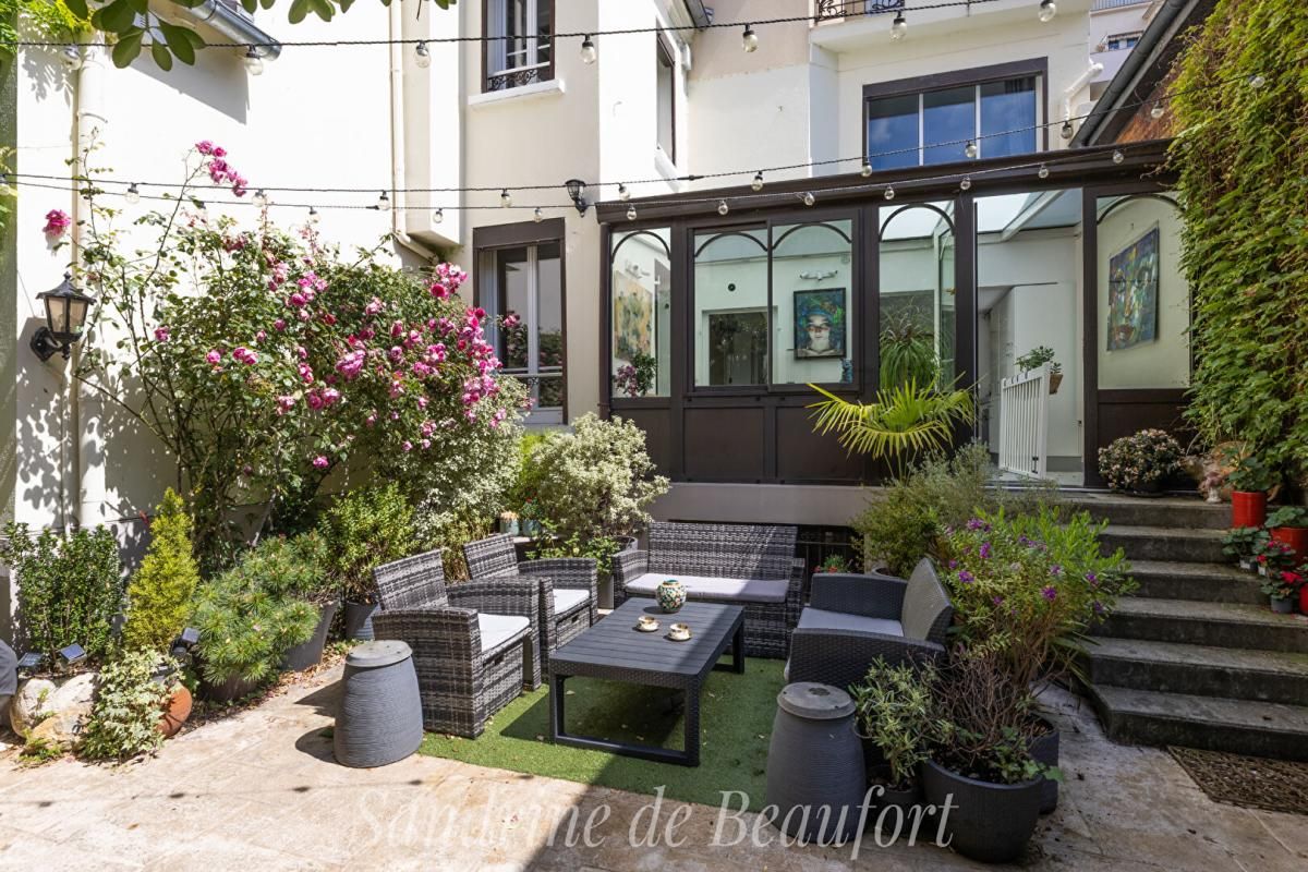 COURBEVOIE Courbevoie Becon - Maison familiale 4 chambres - jardin - parking 3