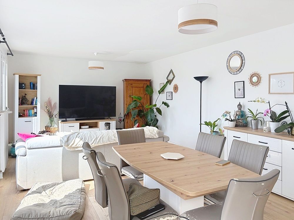 SAINT-HILAIRE-LA-PALUD Maison sur sous sol aménagé- 3 chambres- terrasse abritée- jardin clos 1