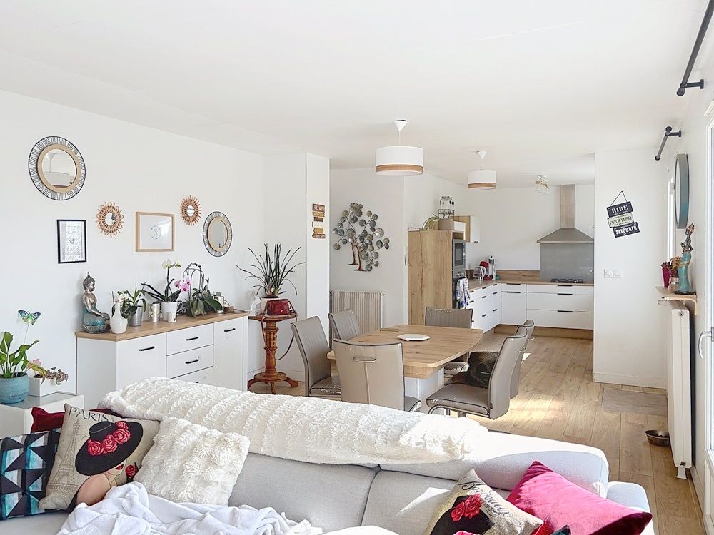 SAINT-HILAIRE-LA-PALUD Maison sur sous sol aménagé- 3 chambres- terrasse abritée- jardin clos 3