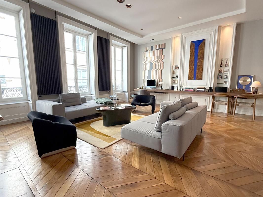 LYON-1ER-ARRONDISSEMENT Appartement de prestige 3 pièces 97 m2 - Presqu'île recherchée 1