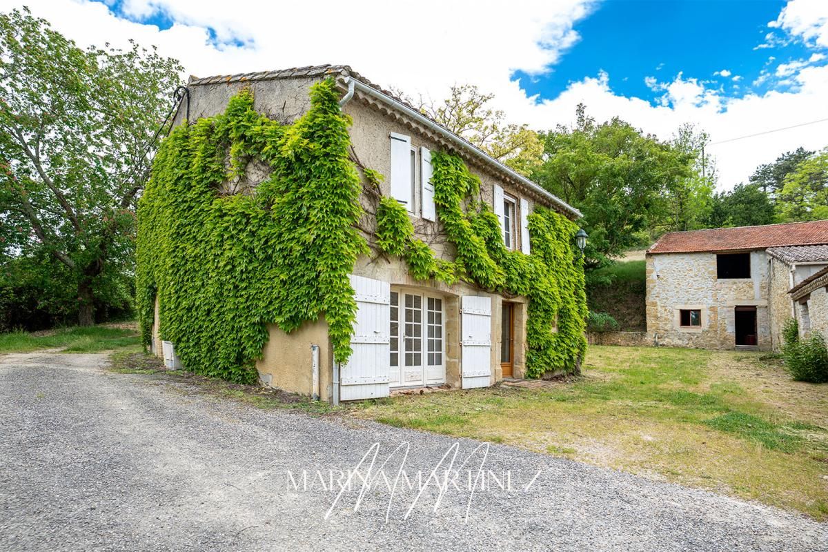 Maison en pierre rénovée avec dépendance de 120 m² et parc arboré de 3 500 m² ? Villeneuve-la-Comptal