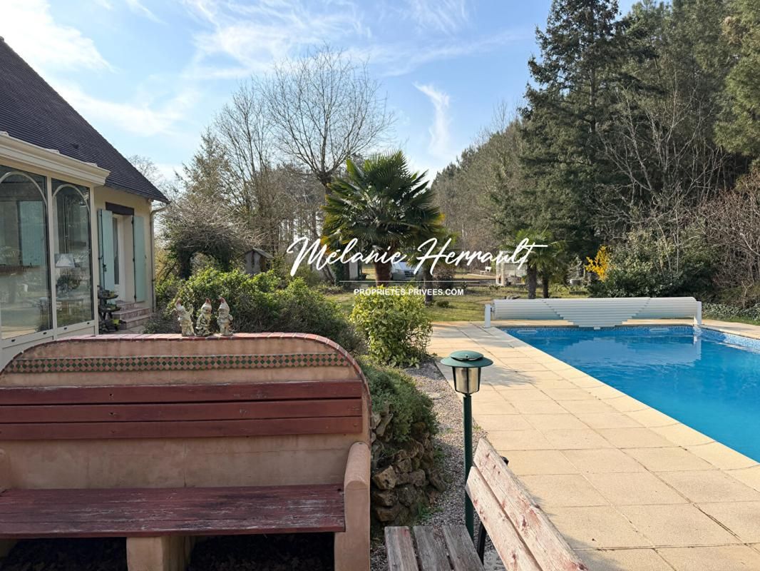 Maison avec piscine - 5 chambres - Challes (72)