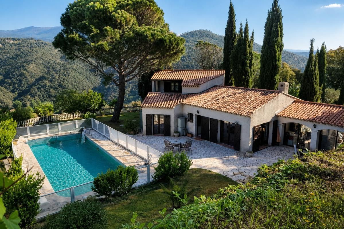 AURIBEAU-SUR-SIAGNE Tanneron Maison indépendante 4-5 pièces de 165 m2 1