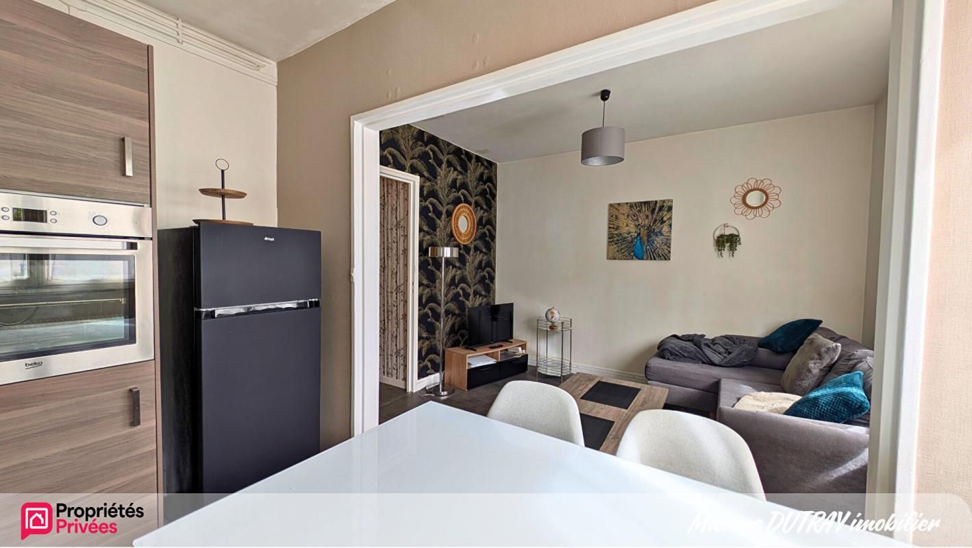 JOUE-LES-TOURS Appartement 2 pièces 46 m2 + cave 3