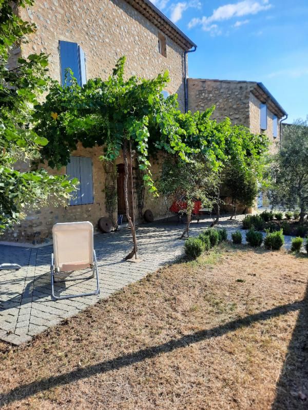 BRAS-D'ASSE Bâtisse Provençale  10 pièce(s)  de 243,07 m2 2