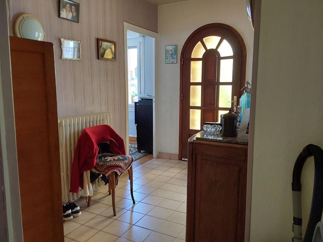 ROSTRENEN Maison avec vie de plain pied. Rostrenen 7 pièce(s) 113 m2 4