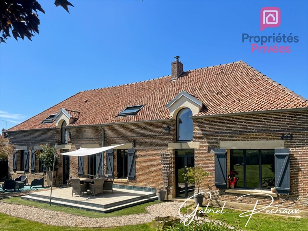 MACEY Maison Macey 8 pièce(s) 236 m2 1