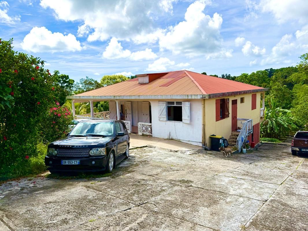 Maison 7 pièce(s) 180 m2 Secteur Vallombreuse-Petit Bourg