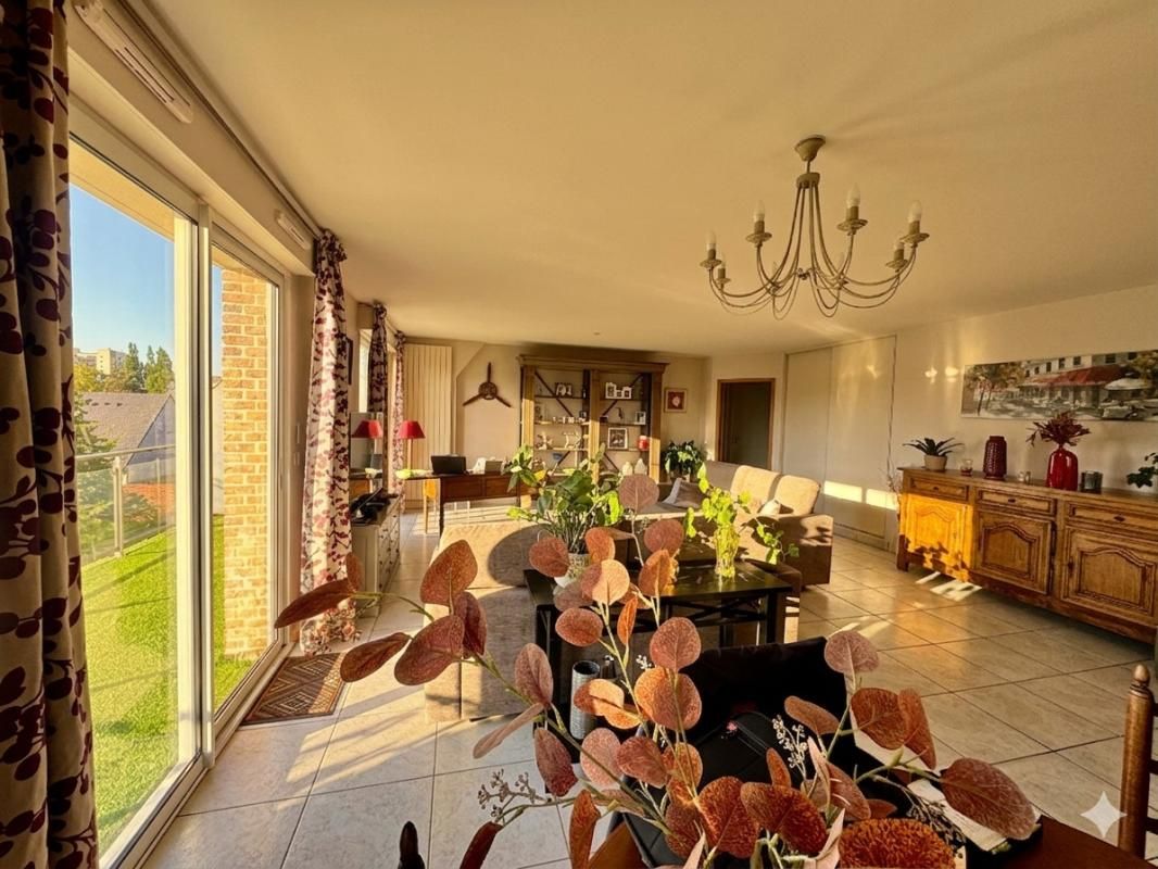 AMIENS Appartement Amiens 3 pièce(s) 111 m2 3