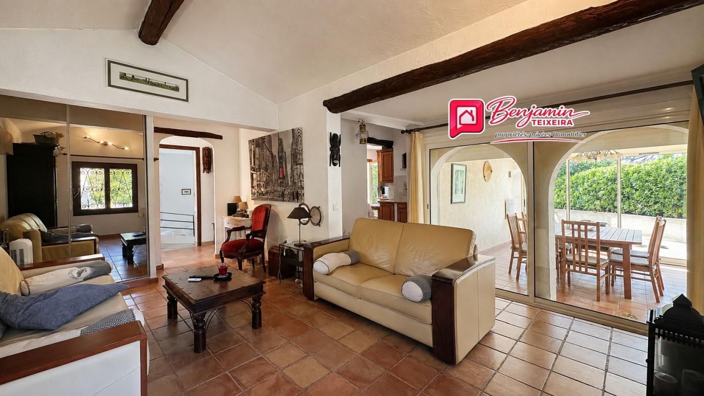SAINTE-MAXIME Villa Sainte Maxime 6 pièce(s) 117 m2 - Garage 27m² - Vue mer - piscine 3
