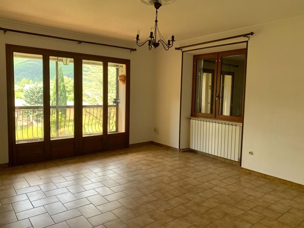 SERRES Maison T3 de 4 pièce(s) 87.6 m2 4