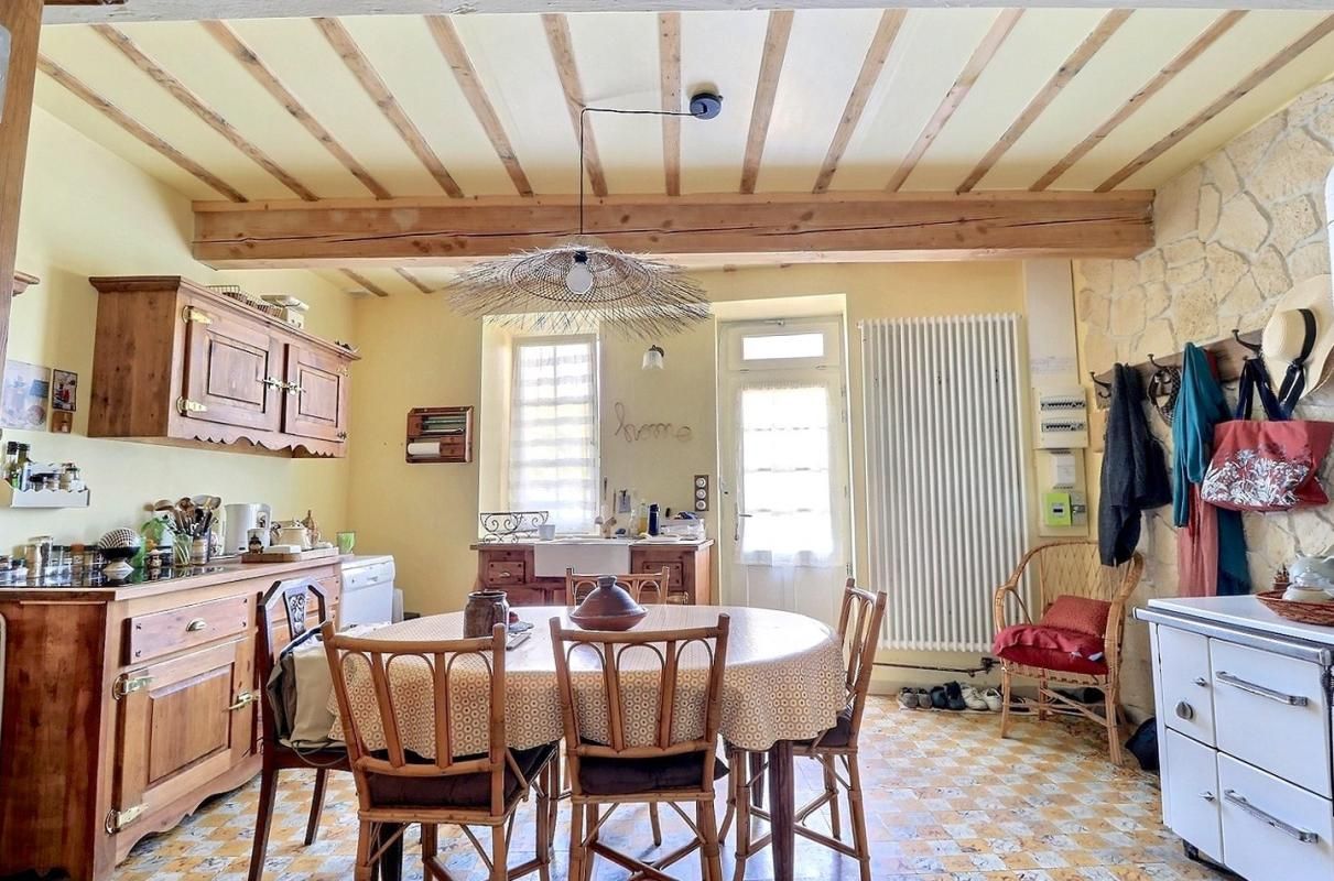 SAINT-PIERRE-LE-VIEUX Jolie maison avec jardin 2