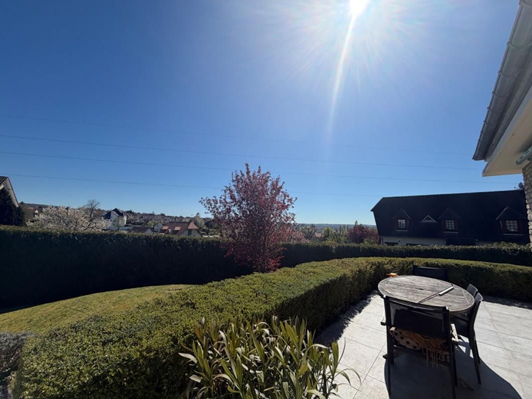 TOUQUES Ravissante maison de 4 pièces avec sous-sol total idéalement situé 4