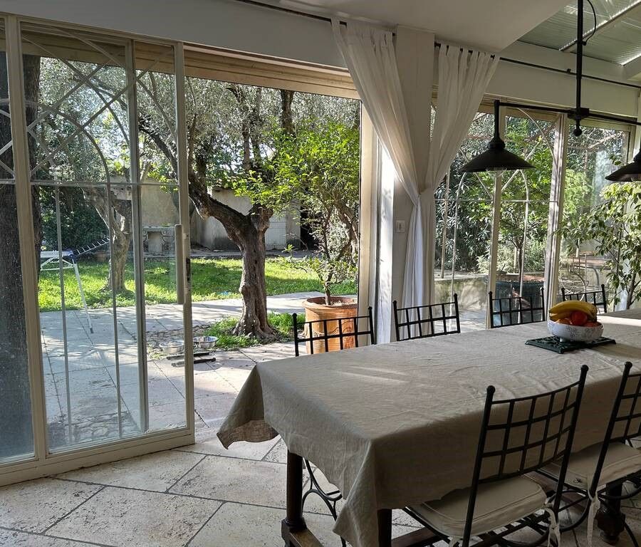 AVIGNON Maison 7 pièce(s) 211 m2 2