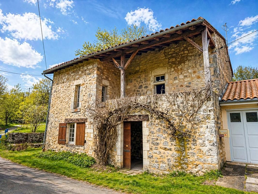 BRANTOME Charmante maison en pierres type 4, à Brantôme En Périgord 24310 1