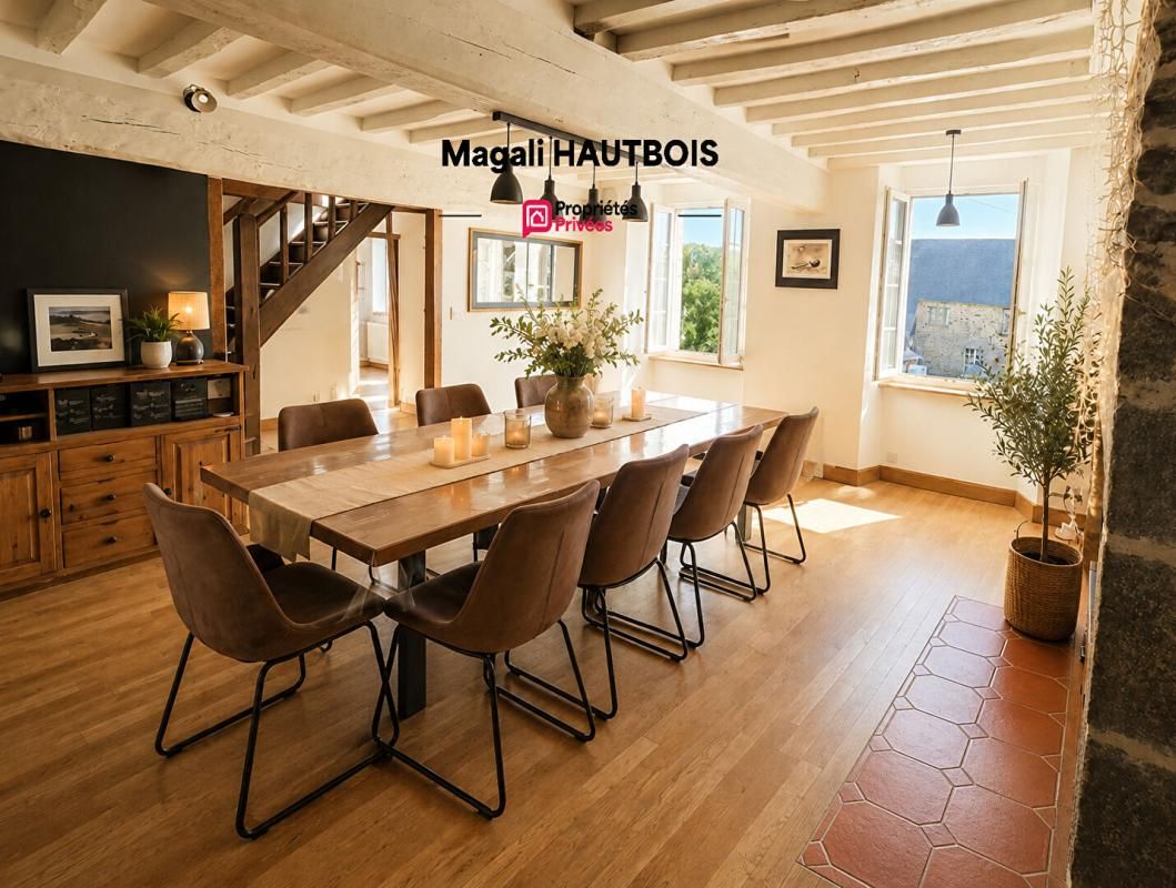 AVRANCHES Maison bourgeoise Avranches 9 pièce(s) 267.90 m2 2