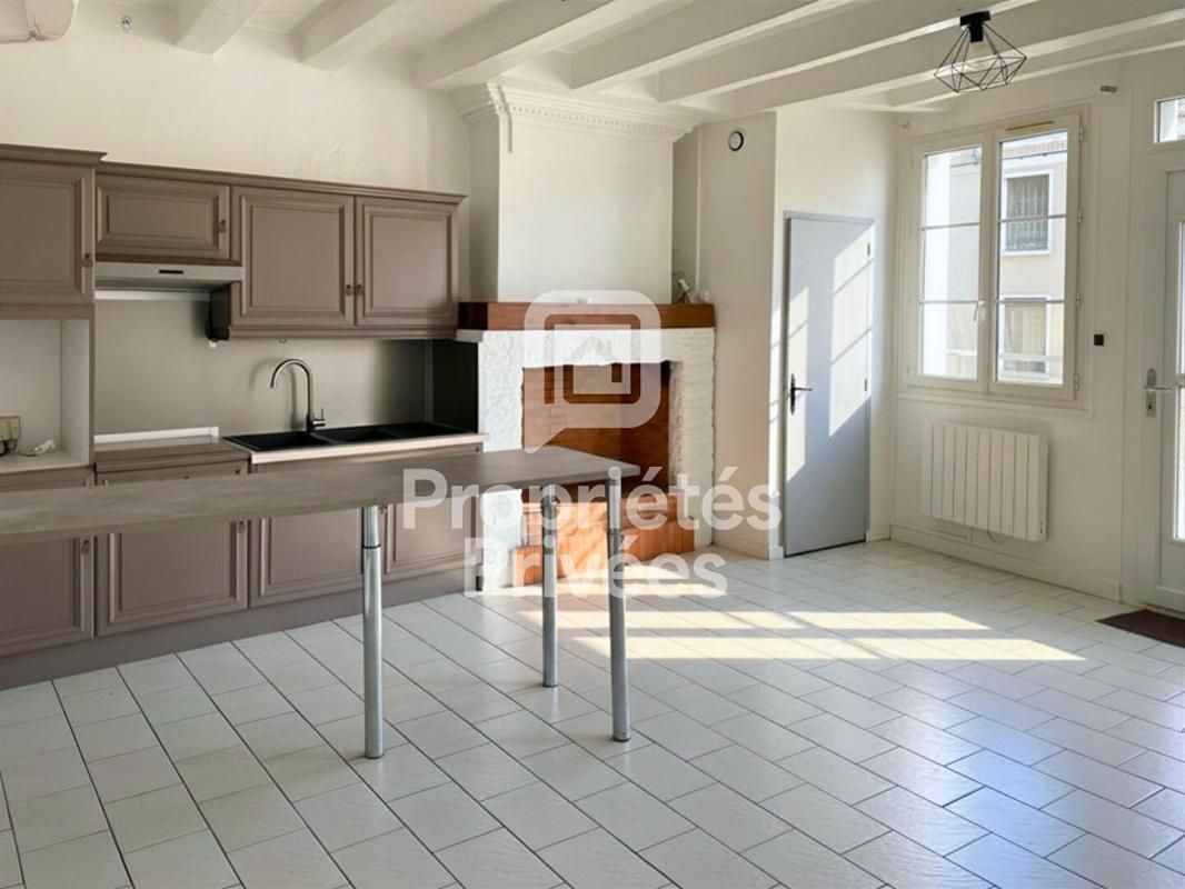 CHEILLE EXCLUSIVITÉ À VENDRE À CHEILLÉ 37190 / LA CHAPELLE ST BLAISE (1 KM AZAY LE RIDEAU) : MAISON DE VILLE 4 PIÈCES 3