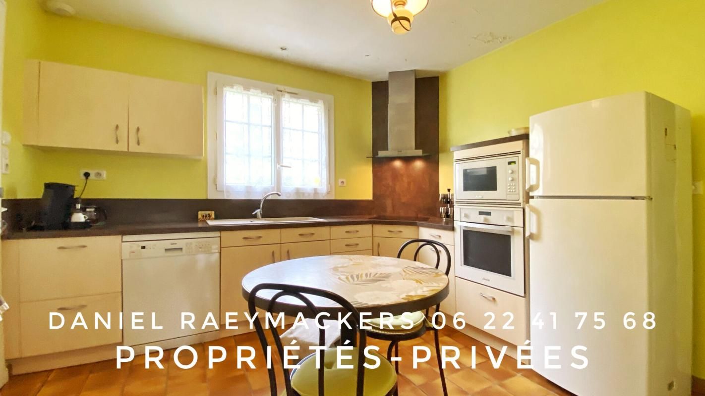 MONTPON-MENESTEROL EXCLUSIVITE Maison 122 m² vie plain-pied 2 min gare Montpon-Menesterol 3