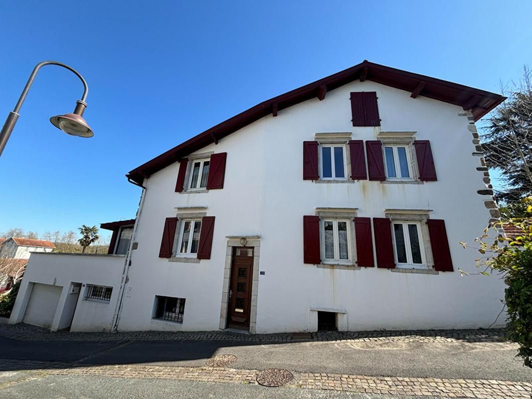 USTARITZ Maison de caractère au coeur du Pays basque 1