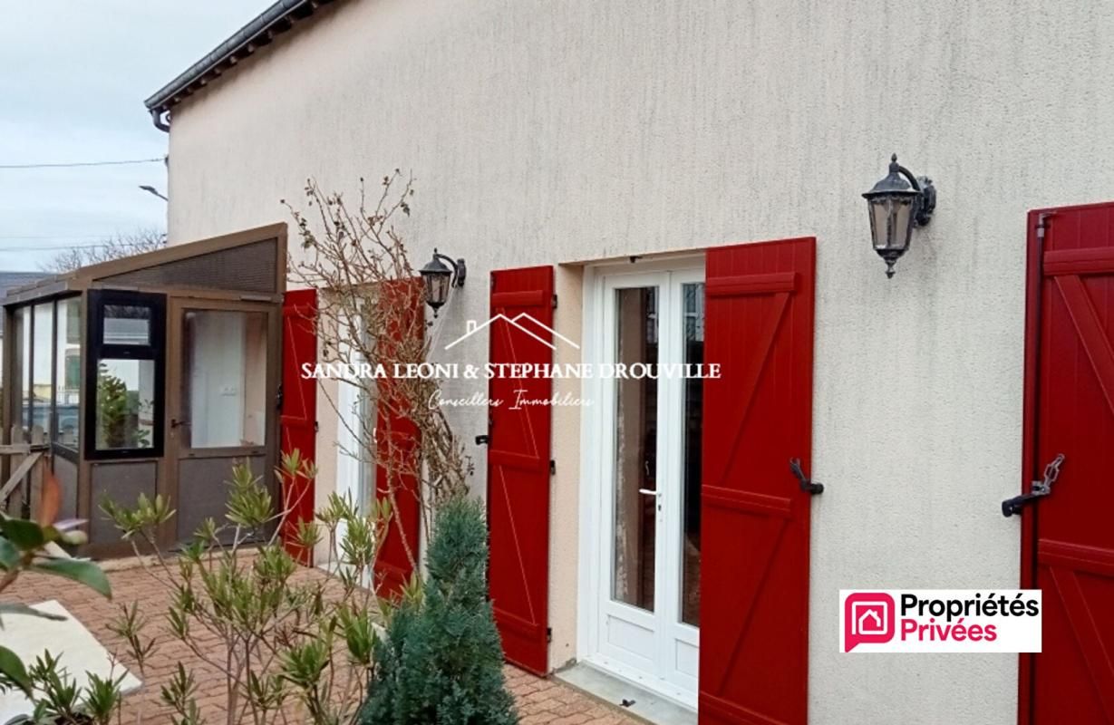 CHARTRES PROCHE CHARTRES - LUCE CHARMANTE MAISON 124 m2, 3 chambres 2