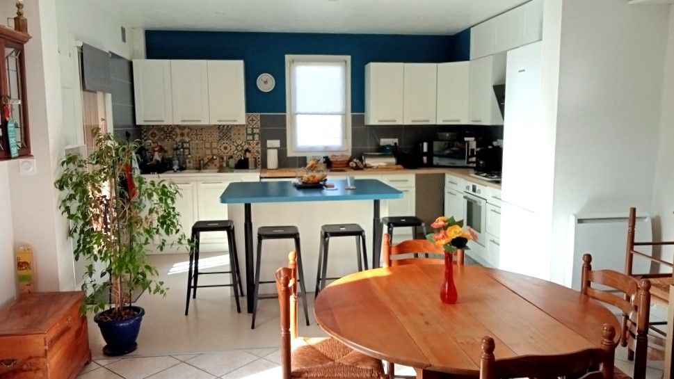 CHARTRES PROCHE CHARTRES - LUCE CHARMANTE MAISON 124 m2, 3 chambres 4