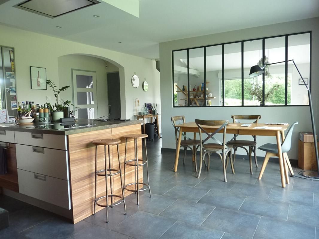 CHOLET Maison Cholet 9 pièce(s) 207m2 4