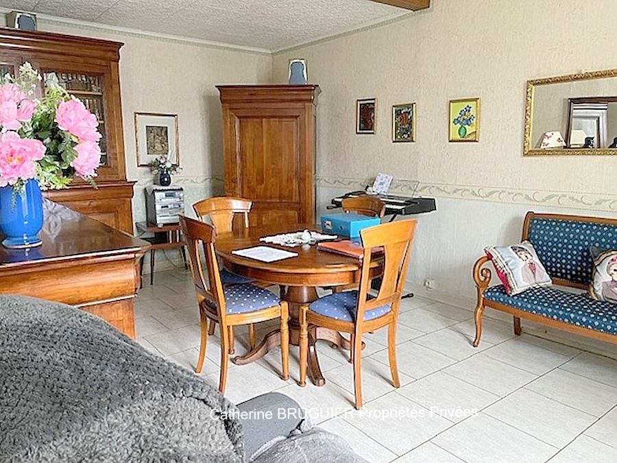 SALLES-SUR-MER Charmante maison en pierre de plain pied centre village 83 m2 avec garage 4