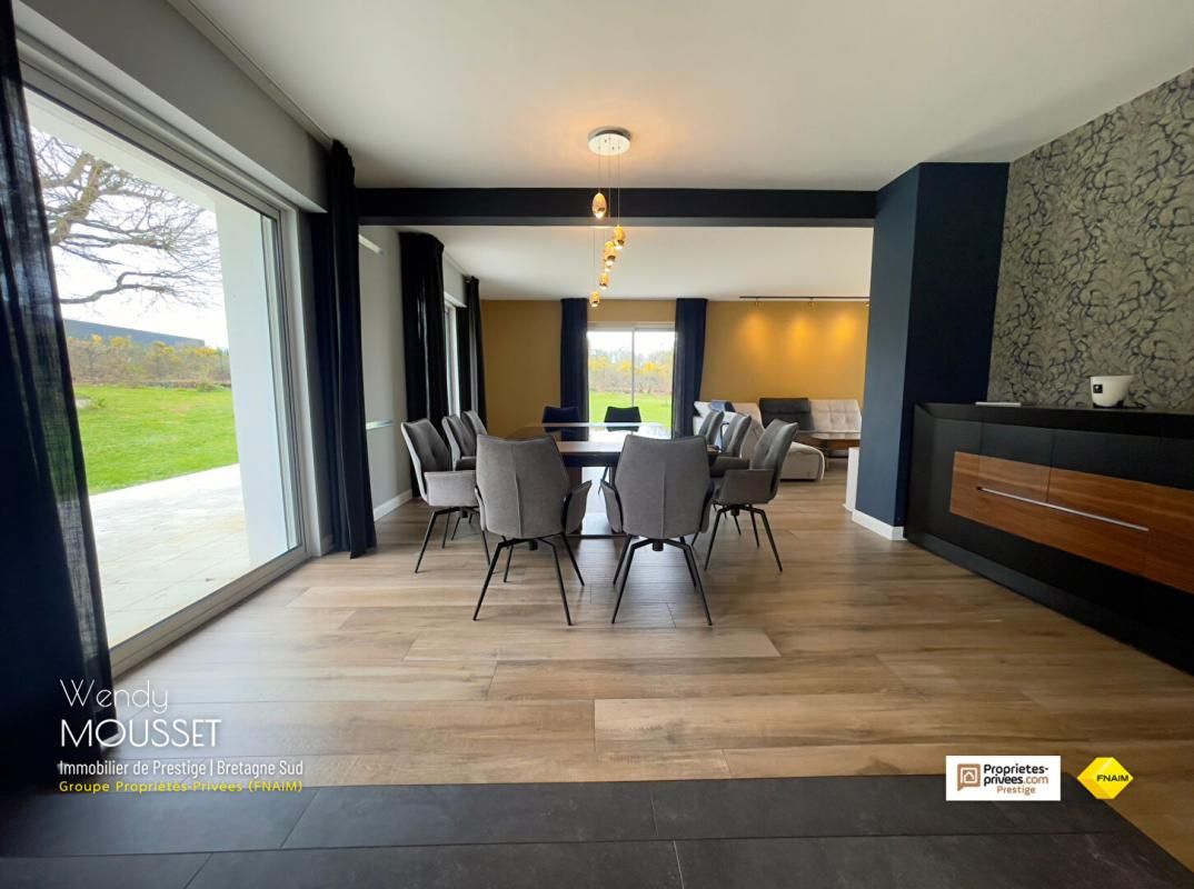 THEIX Villa bourgeoise de 285 m² avec immense sous-sol ? Aux portes de Vannes ? Secteur Saint-Goustan/Golf à Theix-Noyalo 4