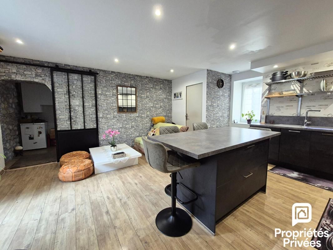 COLLONGES Appartement triplex 93m2 - Collonges 01550 2