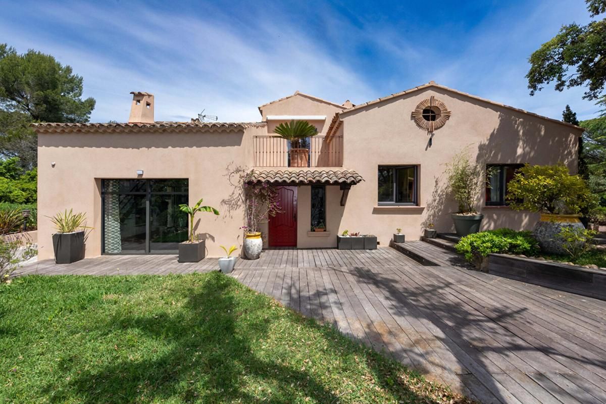 FREJUS FREJUS - Hameau de Valescure - Villa 175 m² , dépendance, 4 chambres 1